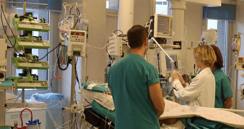 San Matteo, reparti intensivi in emergenza. Mancano 37 infermieri, pazienti a rischio